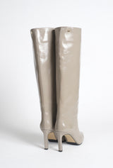 Bottes en cuir d'agneau verni gris